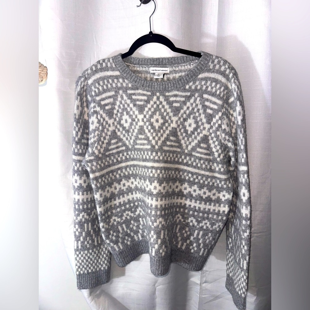 Cupcakes and Cashmere Sweater
Grey White Winter Cabin Fall Fair Isle